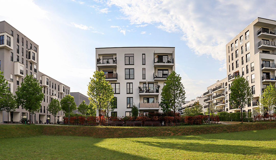 Pourquoi choisir une Assistance Maîtrise d’Ouvrage Bâtiment à Paris pour une rénovation de copropriété ?