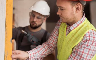 Pourquoi est-il crucial de choisir un accompagnateur rénov industriel à Lyon pour les rénovations énergétiques dans des installations industrielles ?