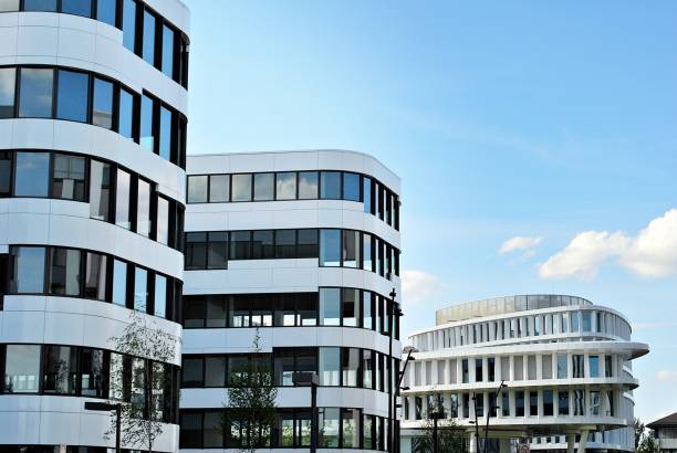 Quelles certifications doit posséder un prestataire pour un DPE collectif à Paris ?